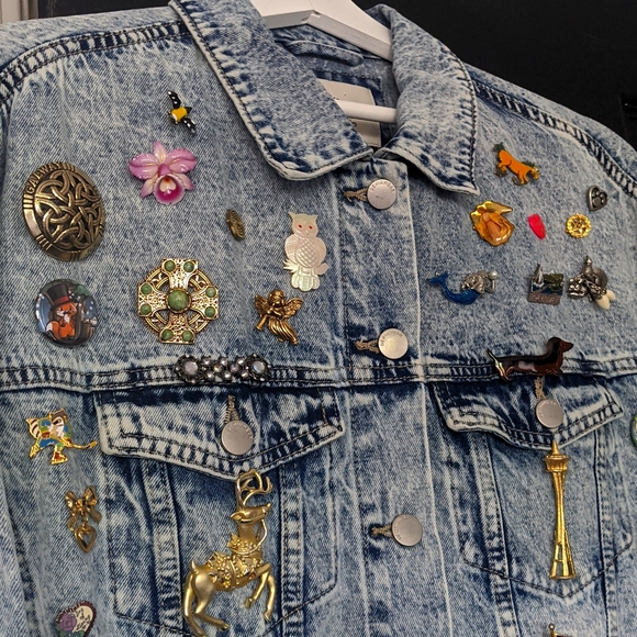 Custom Denim Jacket with 30 pins! - Picture 3 of 14